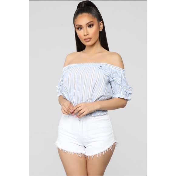 Fashion Nova Tops - 🦋HP🦋 Off the shoulder top